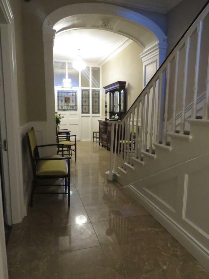 Devon View House Bed and Breakfast Youghal Esterno foto